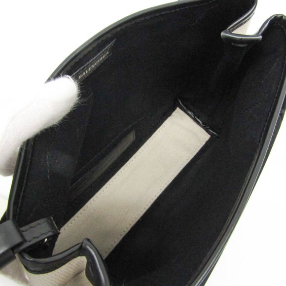 BALENCIAGA Black Leather Shoulder Bag - Picture 3 of 13